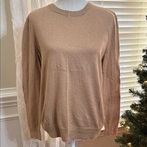 Banana Republic Camel Premium Luxe Yarn Sweater Long Sleeve Scallop Neck Size L